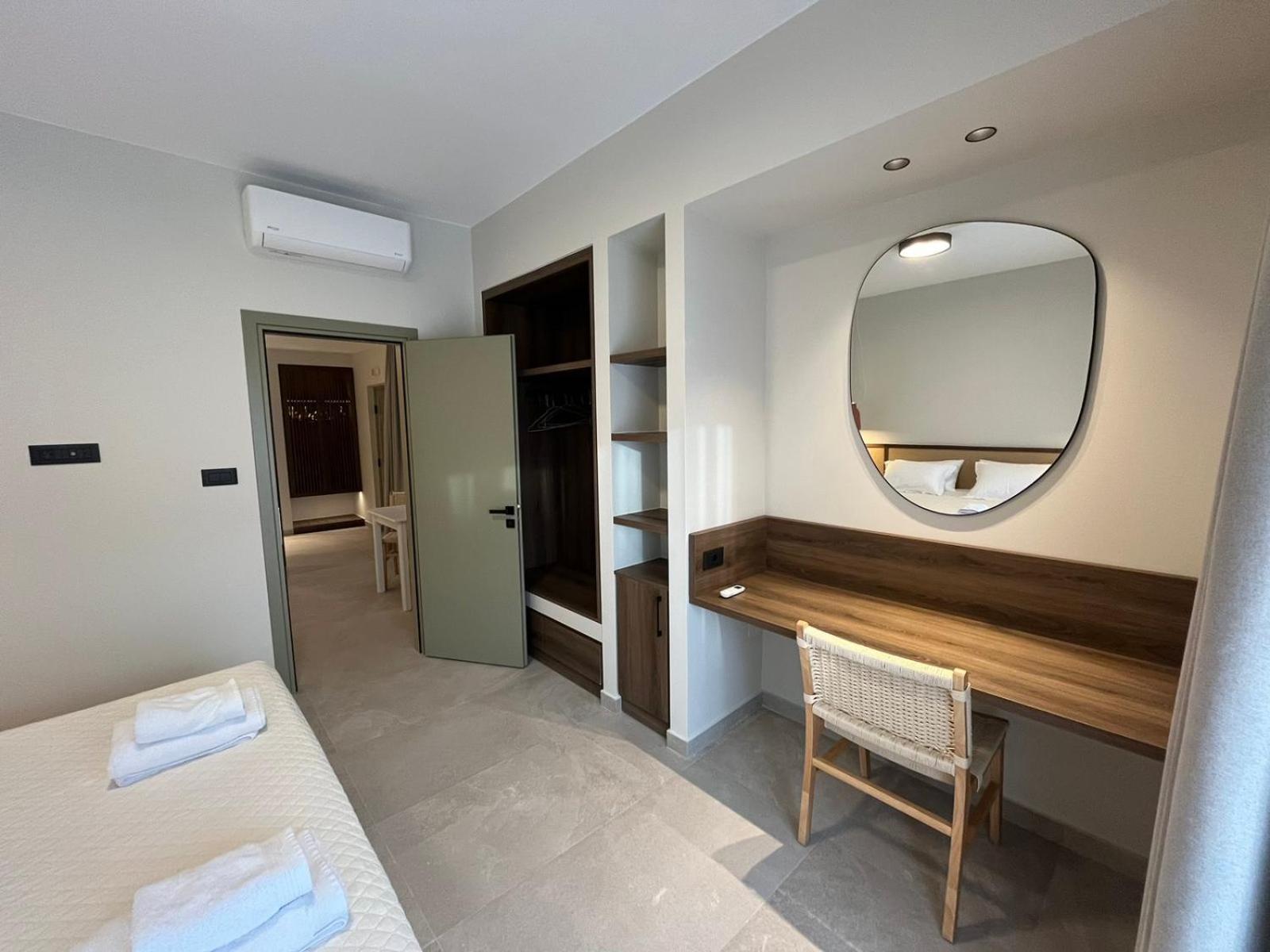 Mediterranean Sea Top Floor Палеохора Экстерьер фото