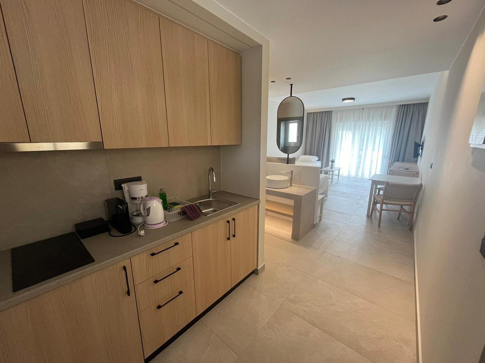 Mediterranean Sea Top Floor Палеохора Экстерьер фото