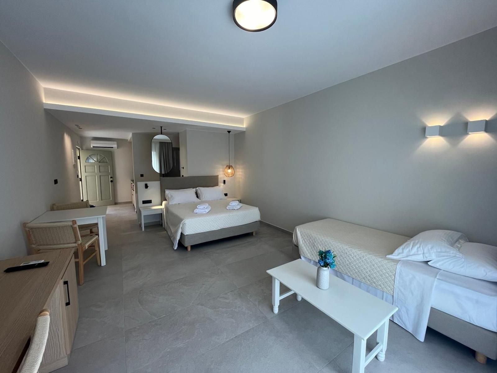 Mediterranean Sea Top Floor Палеохора Экстерьер фото