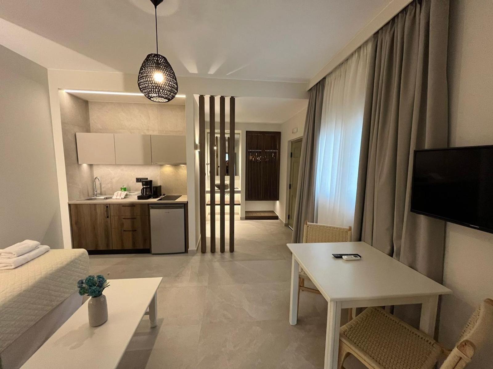 Mediterranean Sea Top Floor Палеохора Экстерьер фото