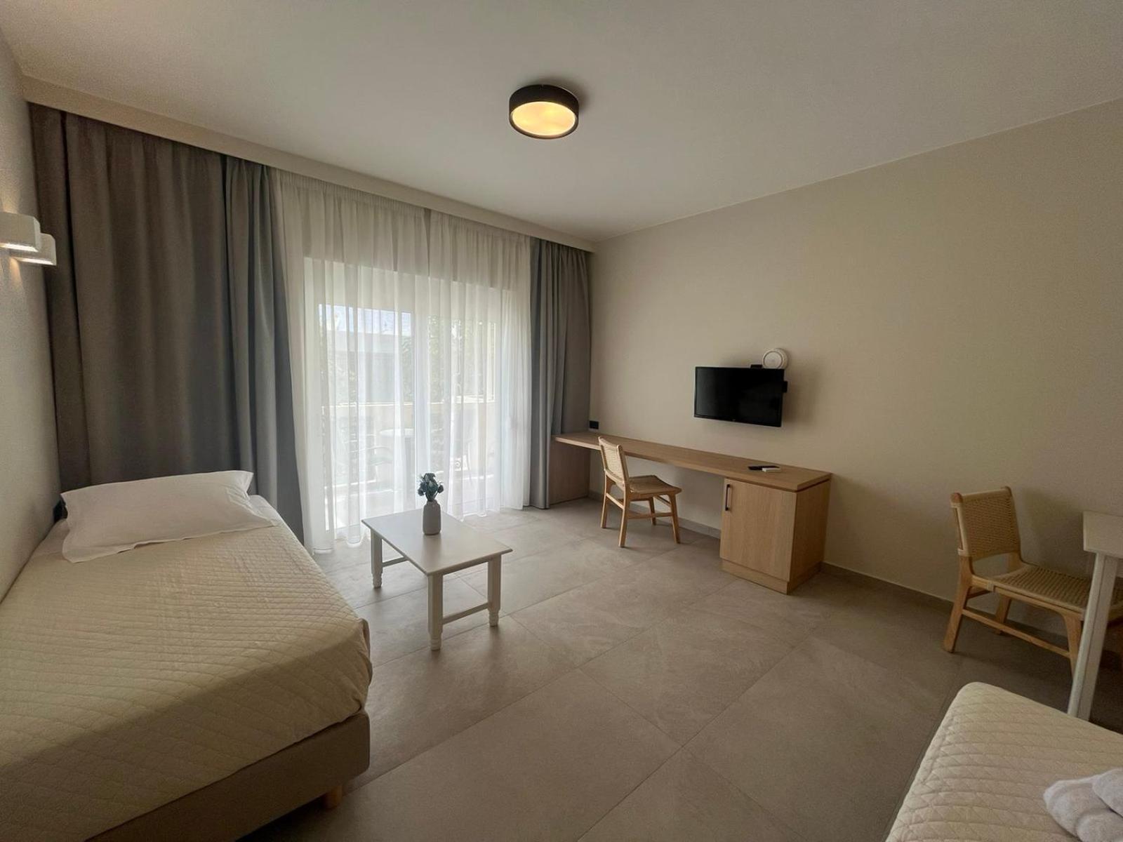 Mediterranean Sea Top Floor Палеохора Экстерьер фото
