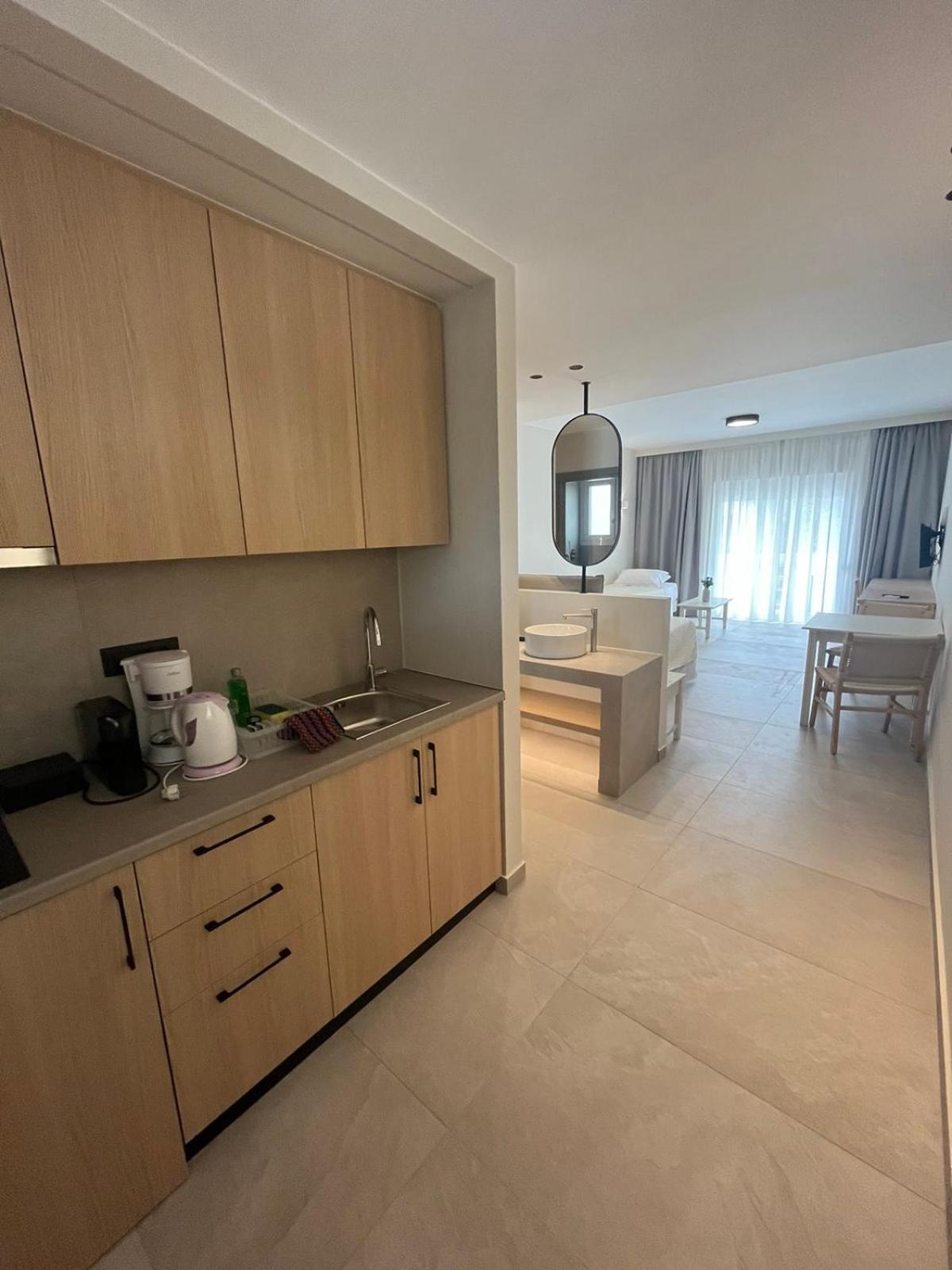 Mediterranean Sea Top Floor Палеохора Экстерьер фото