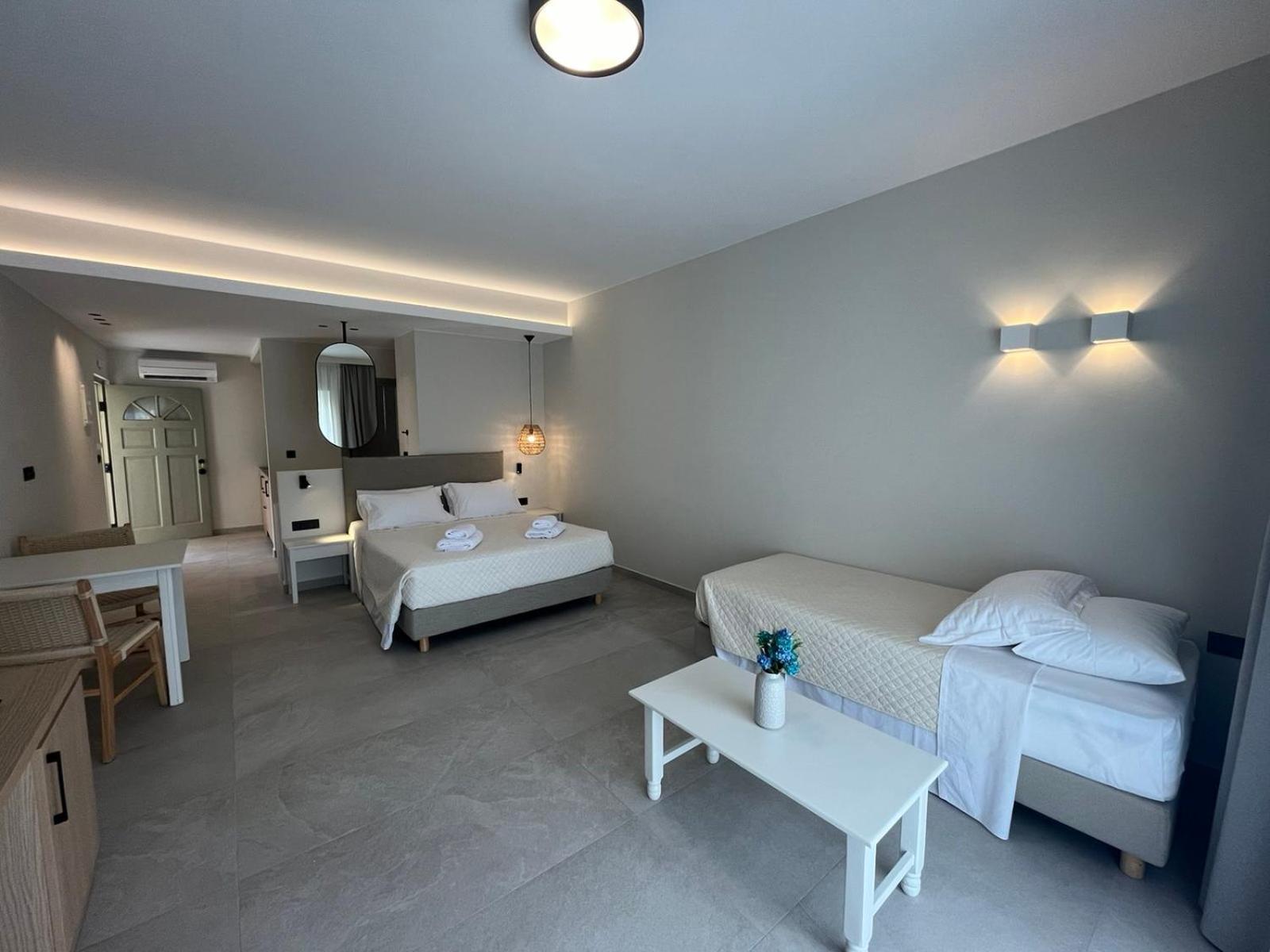 Mediterranean Sea Top Floor Палеохора Экстерьер фото