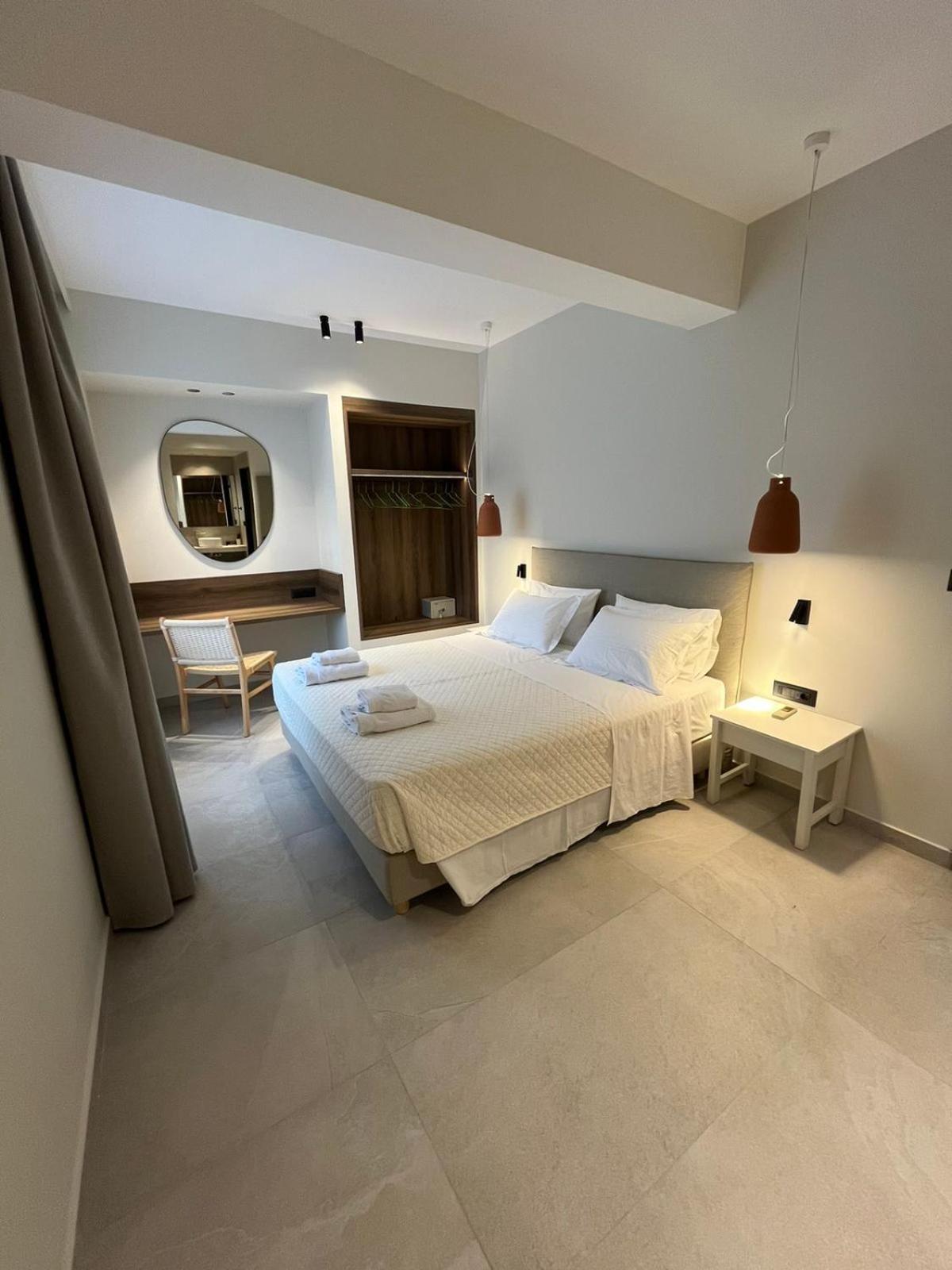 Mediterranean Sea Top Floor Палеохора Экстерьер фото