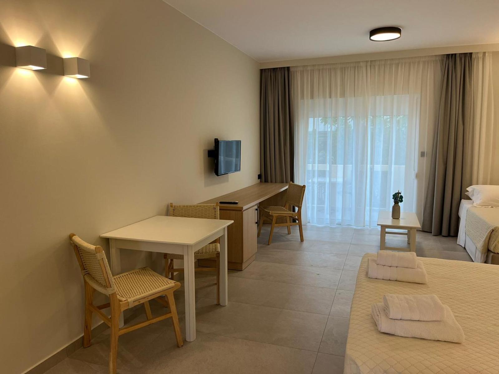 Mediterranean Sea Top Floor Палеохора Экстерьер фото