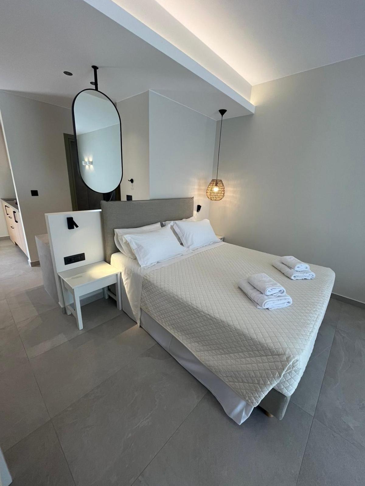 Mediterranean Sea Top Floor Палеохора Экстерьер фото