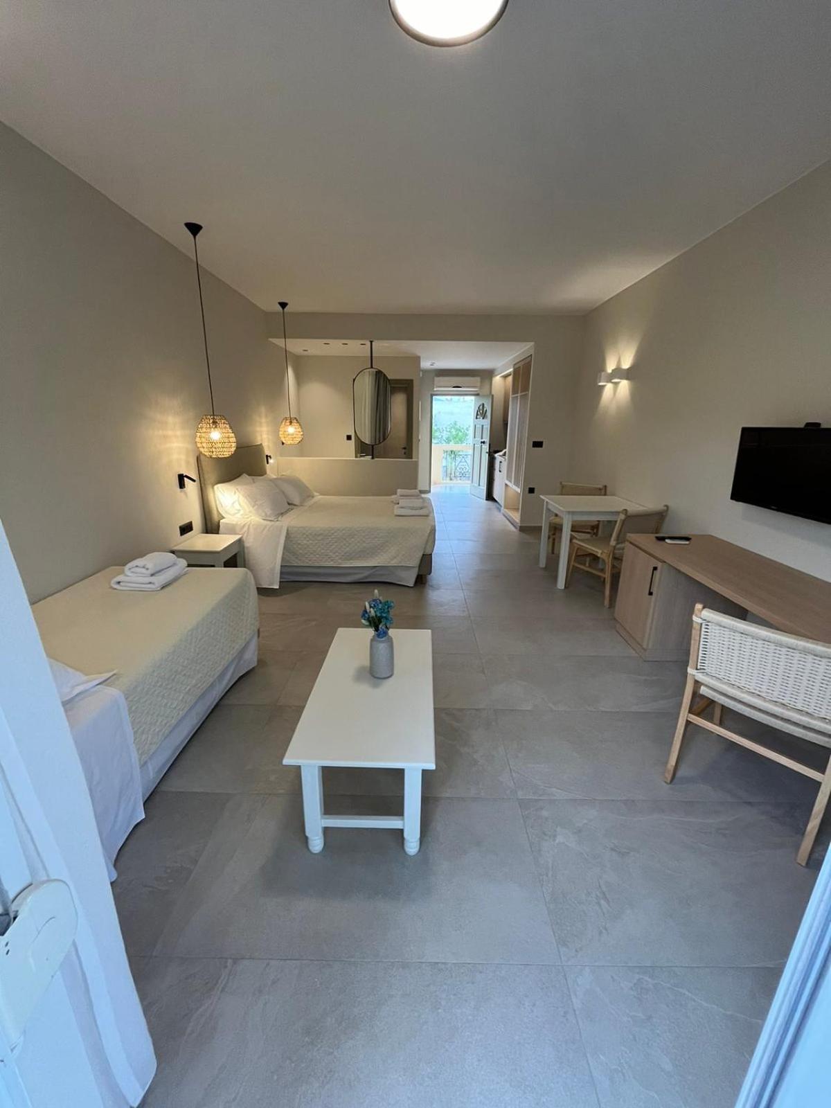 Mediterranean Sea Top Floor Палеохора Экстерьер фото