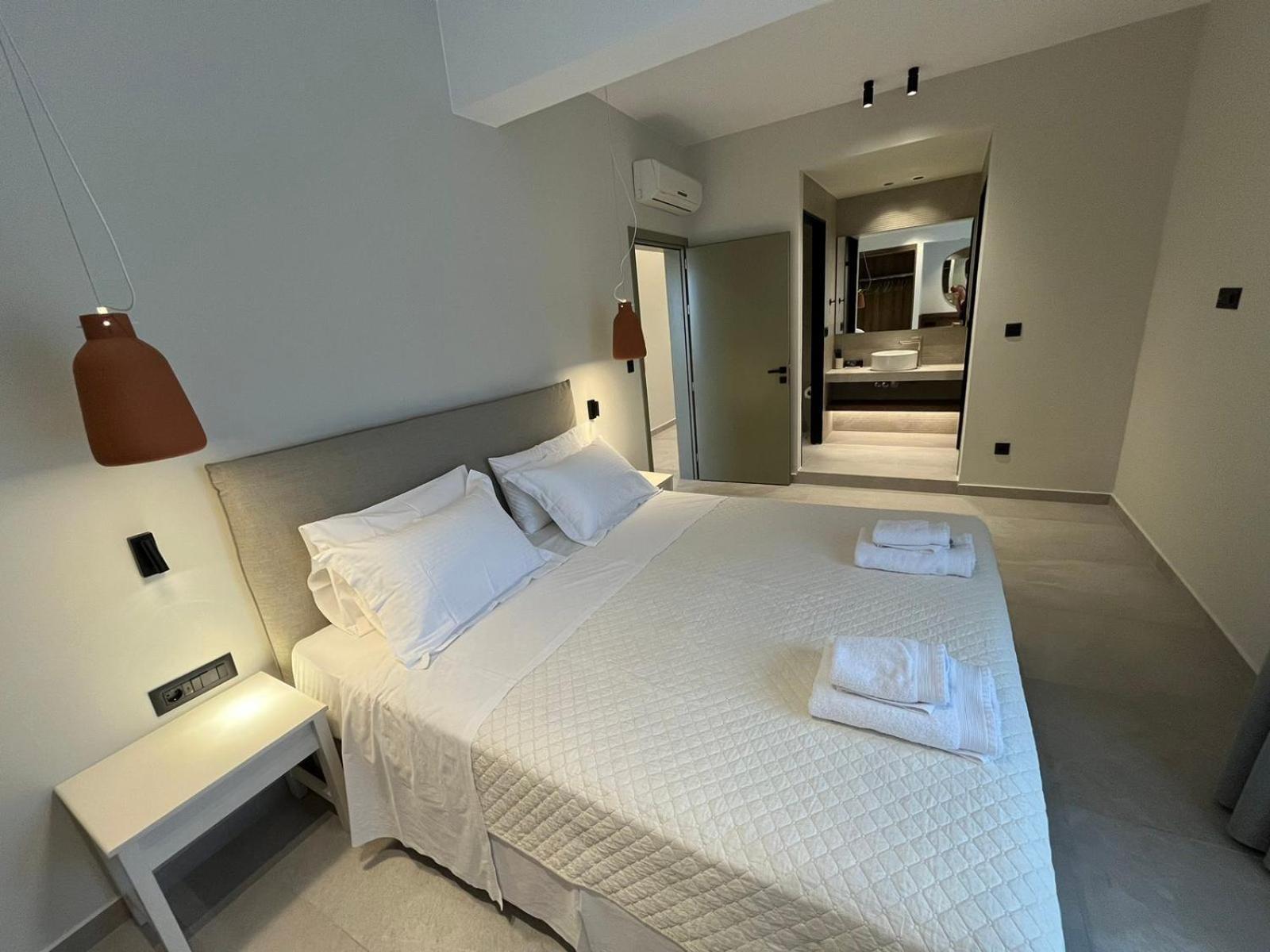 Mediterranean Sea Top Floor Палеохора Экстерьер фото