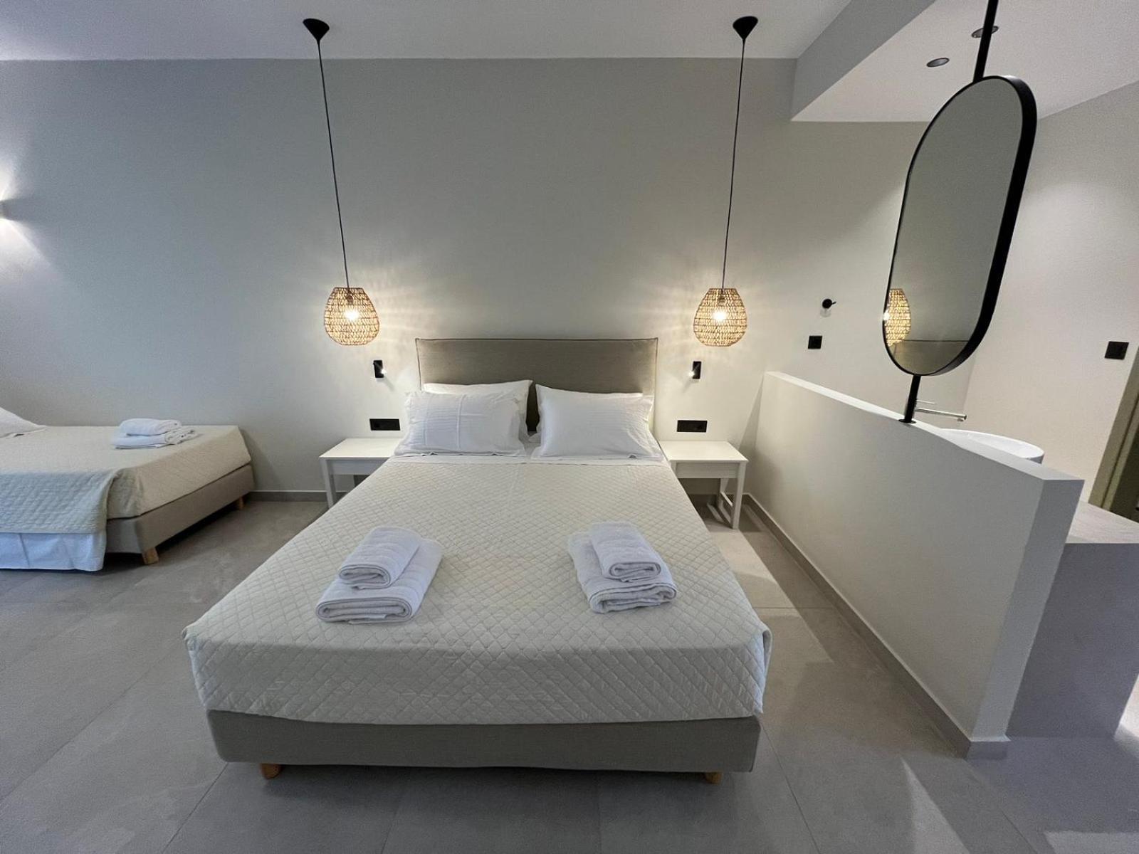 Mediterranean Sea Top Floor Палеохора Экстерьер фото