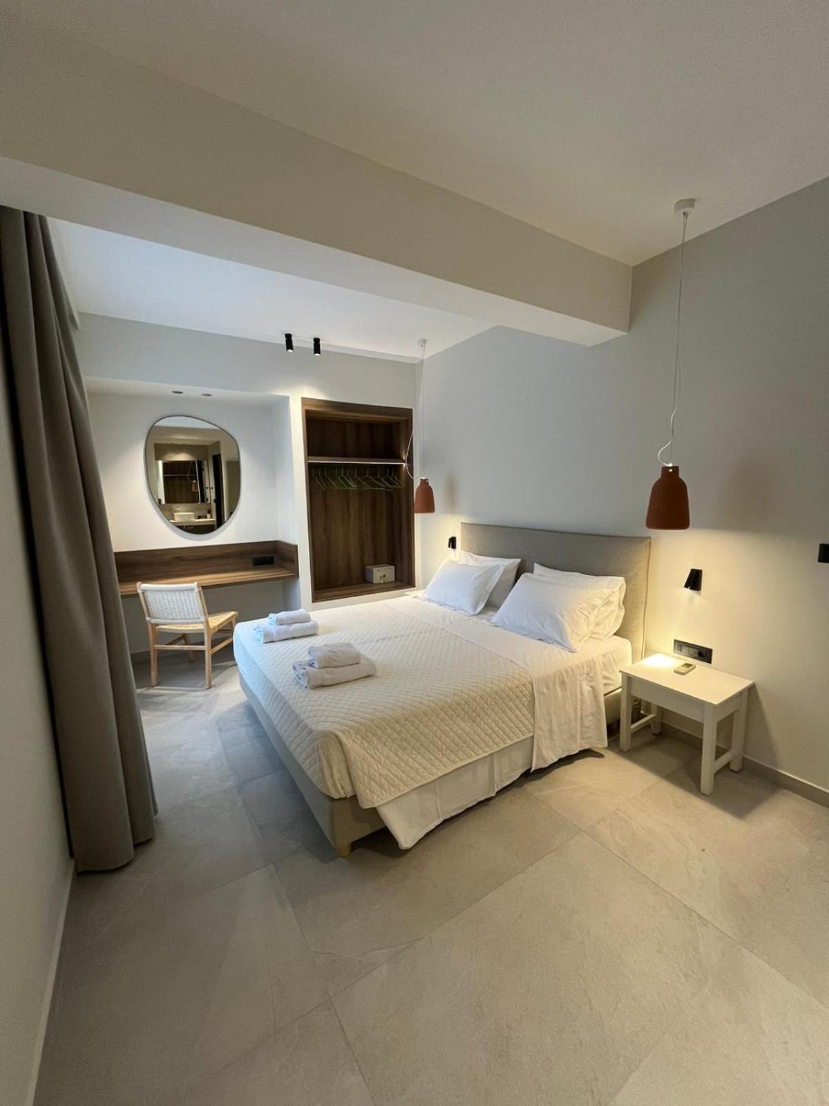 Mediterranean Sea Top Floor Палеохора Экстерьер фото