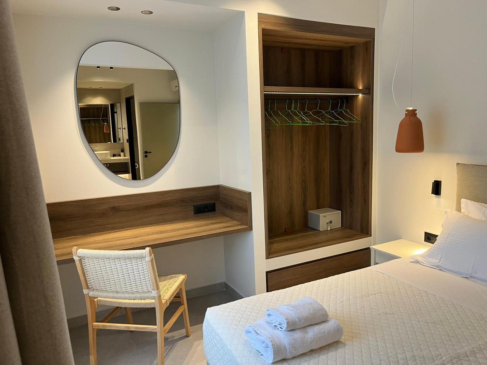 Mediterranean Sea Top Floor Палеохора Экстерьер фото